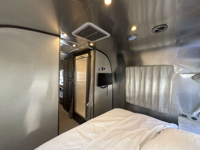 2025 Airstream 30RBQ Base