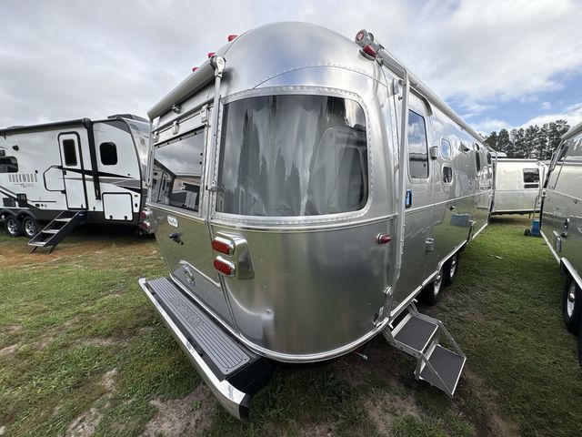 2026 Airstream 27FBQ Base