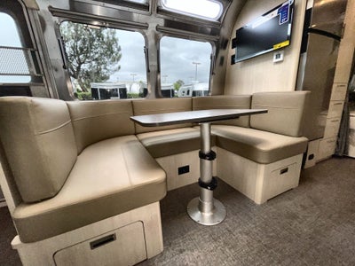 2025 Airstream 30FBBQ Base