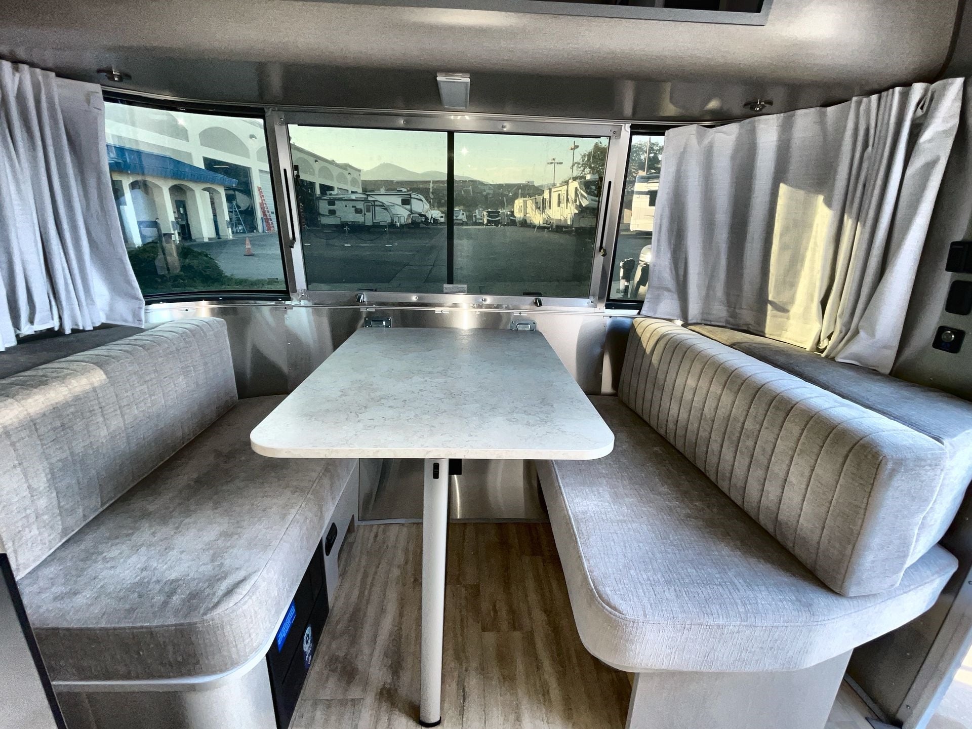 2025 Airstream 16RB Base