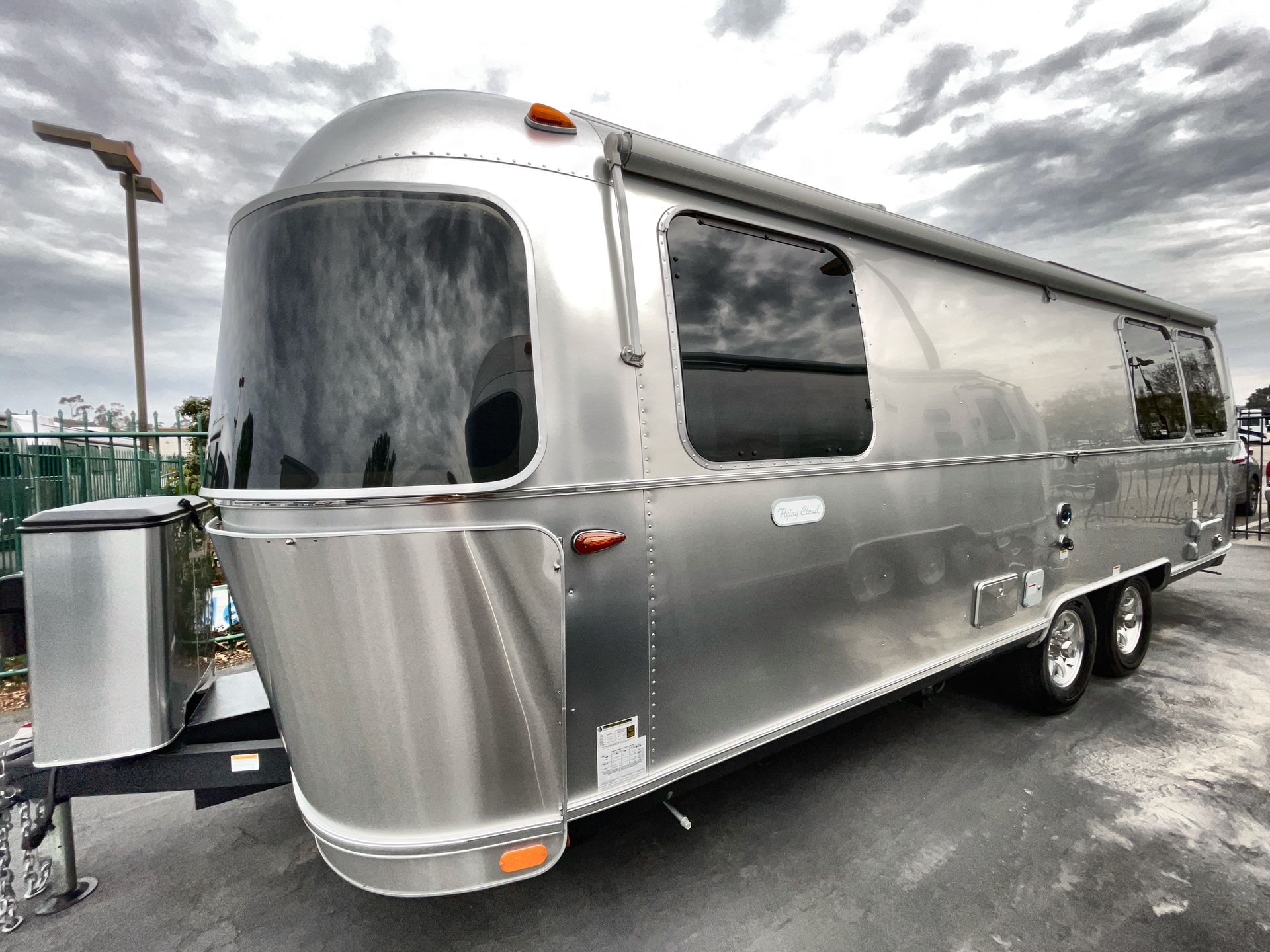 2025 Airstream 25FBQ Base