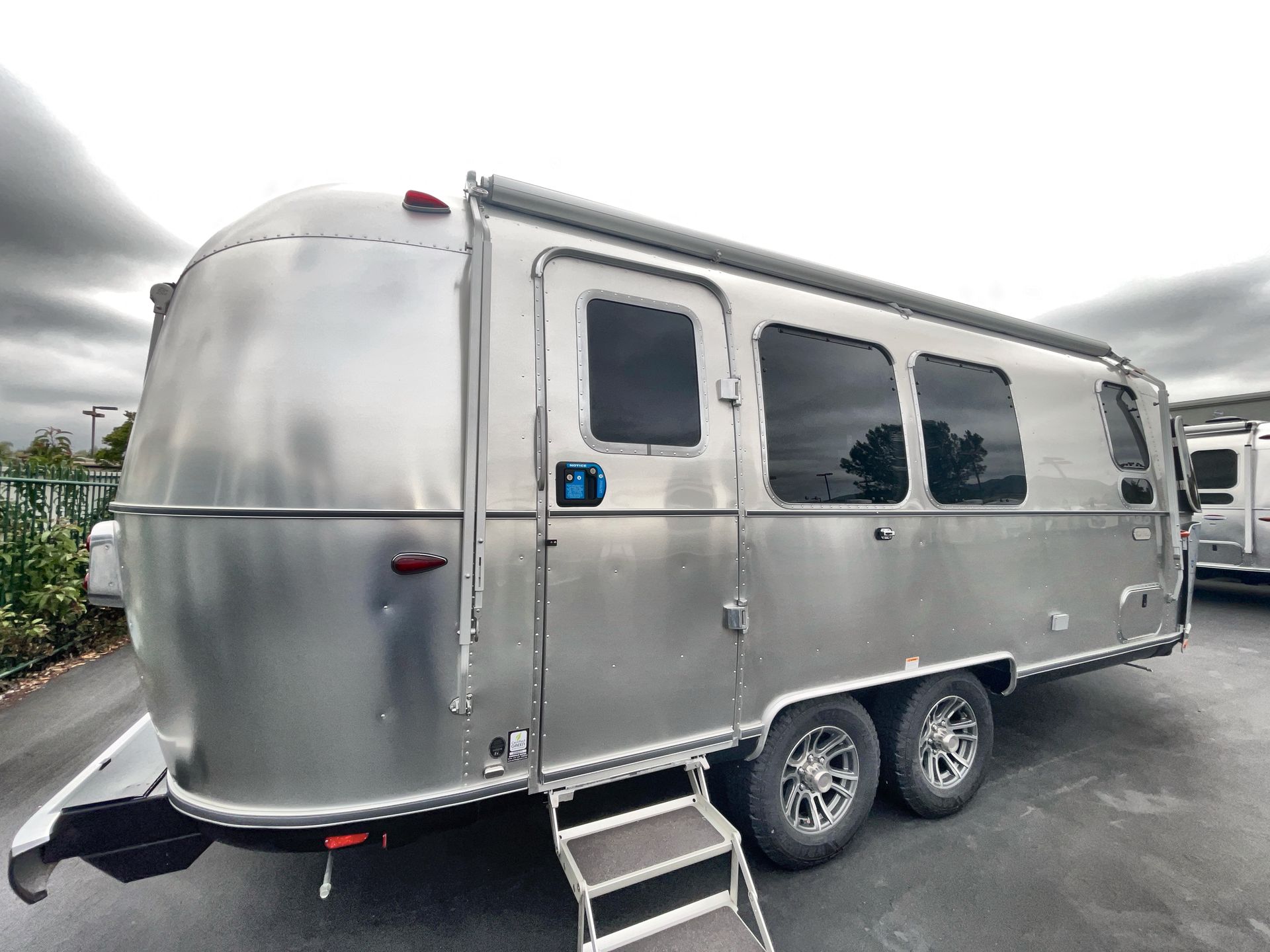 2025 Airstream 23FBT Base