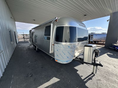 2025 Airstream 27FBQ Base