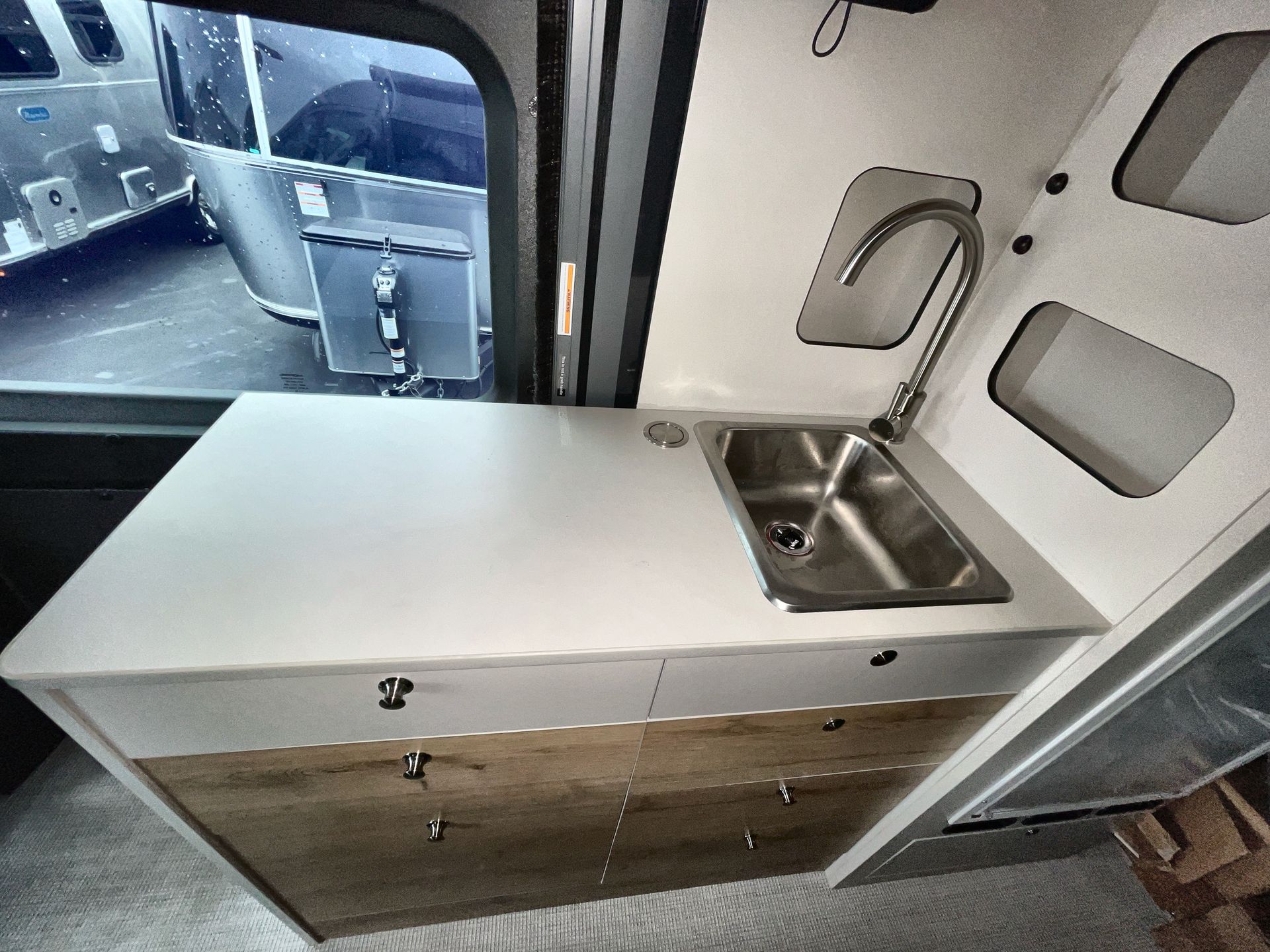 2025 Airstream Rangeline Base