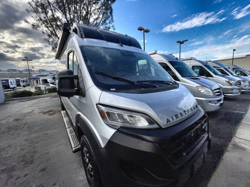 2026 Airstream Rangeline Base