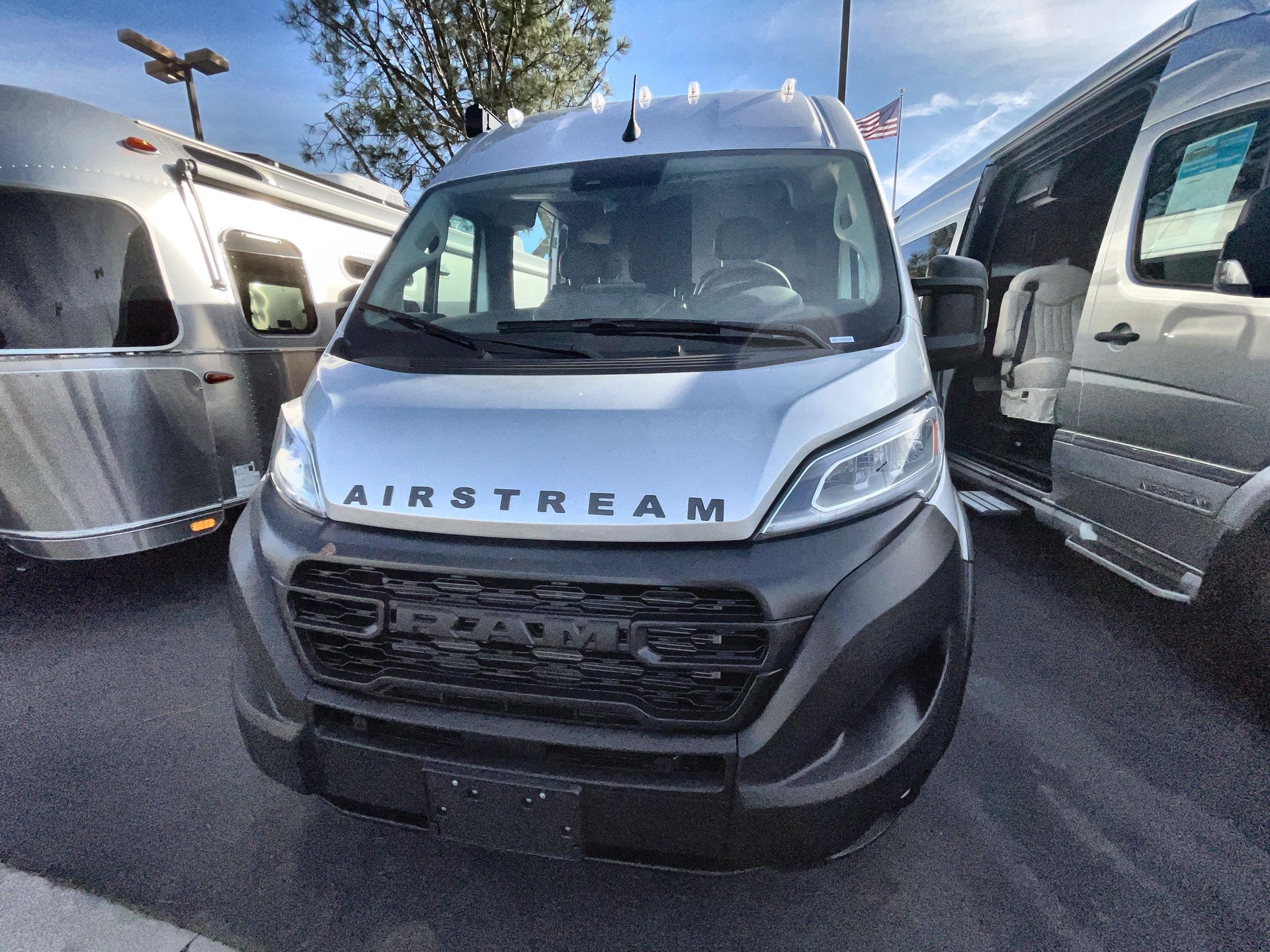 2026 Airstream Rangeline Base