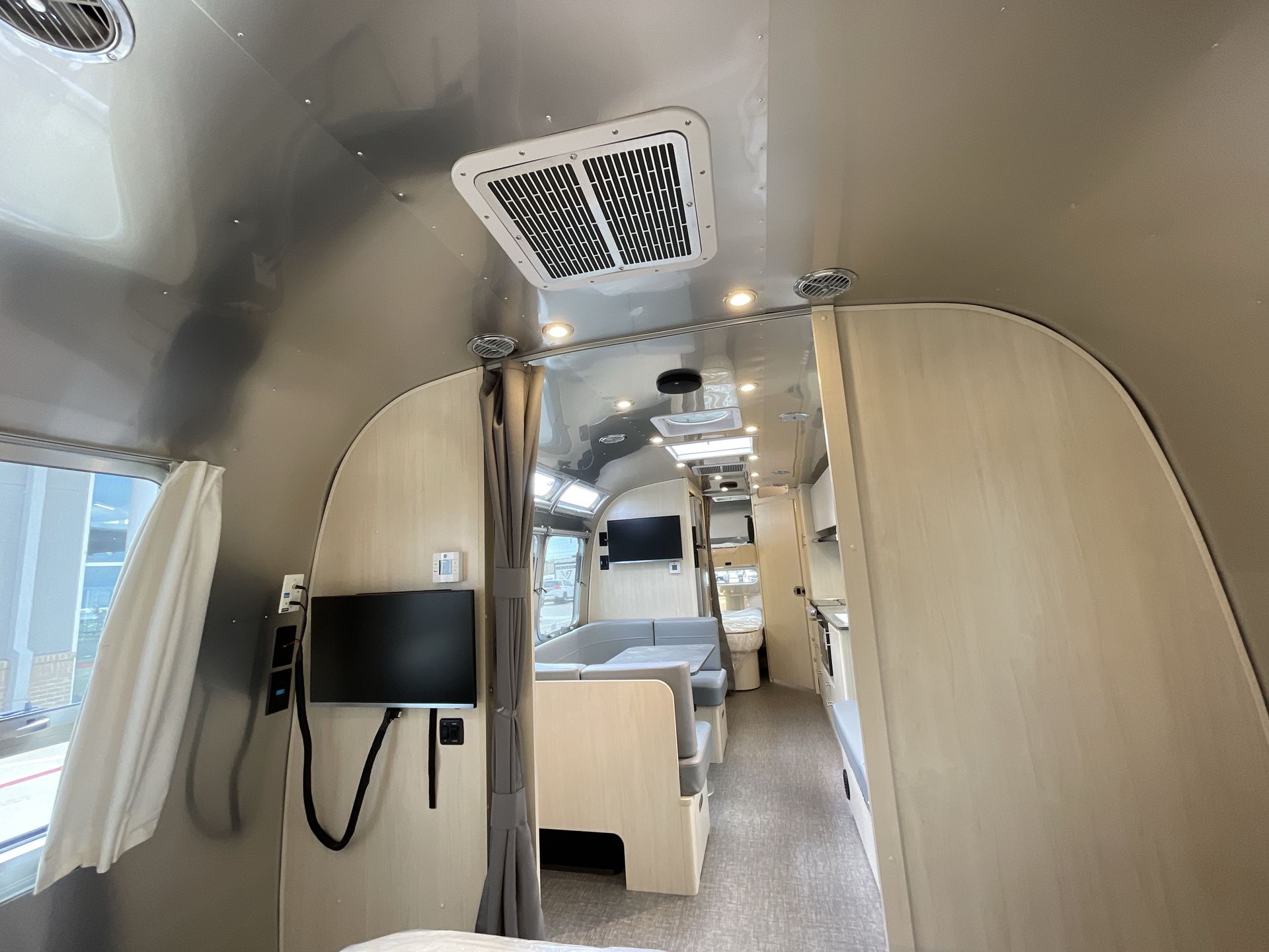 2026 Airstream 30FBBQ Base