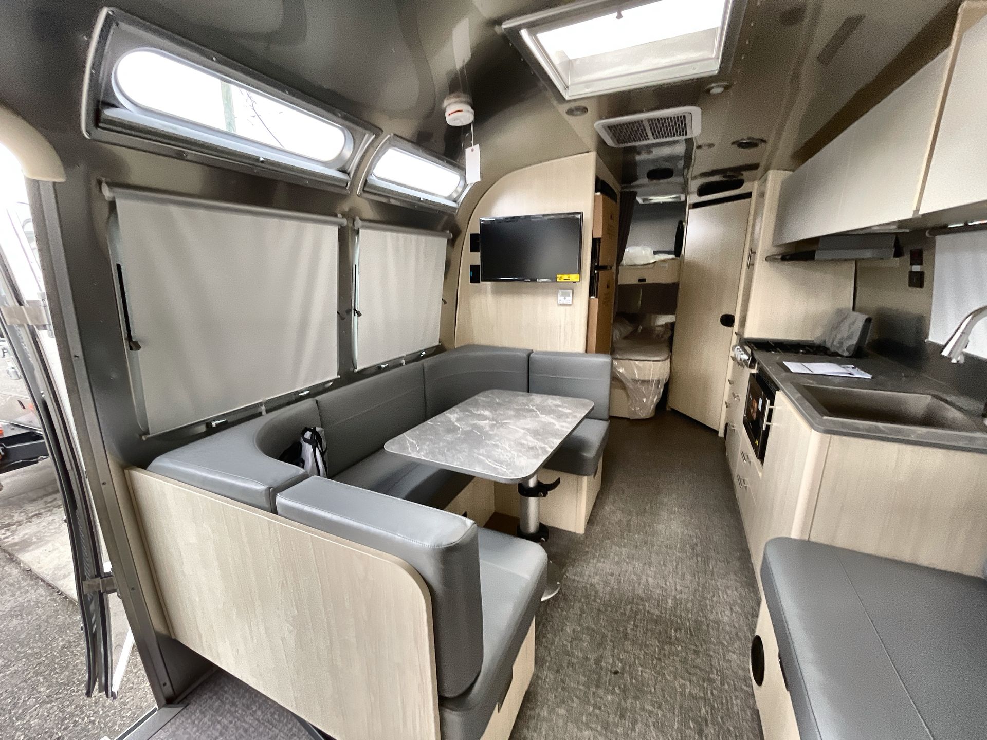 2026 Airstream 30FBBT Base