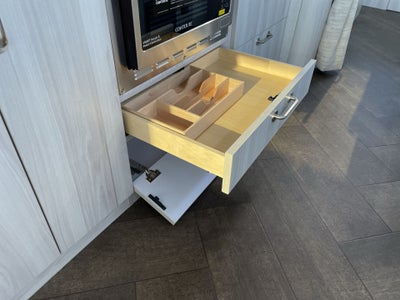 2025 Airstream 30RBQ Base