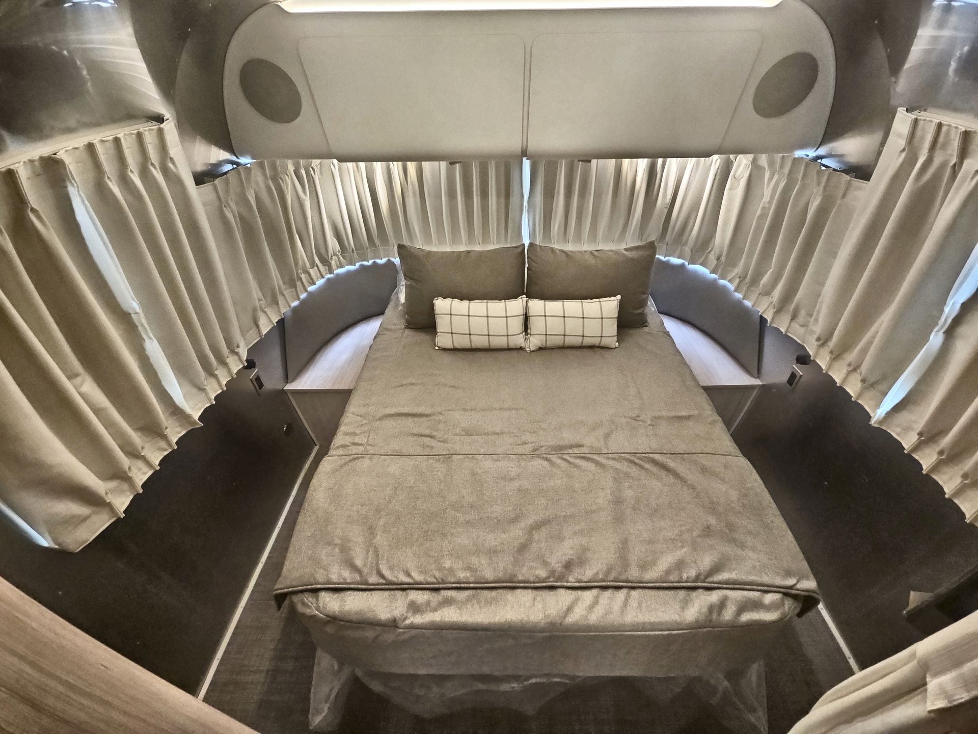 2026 Airstream 30RBQ Base