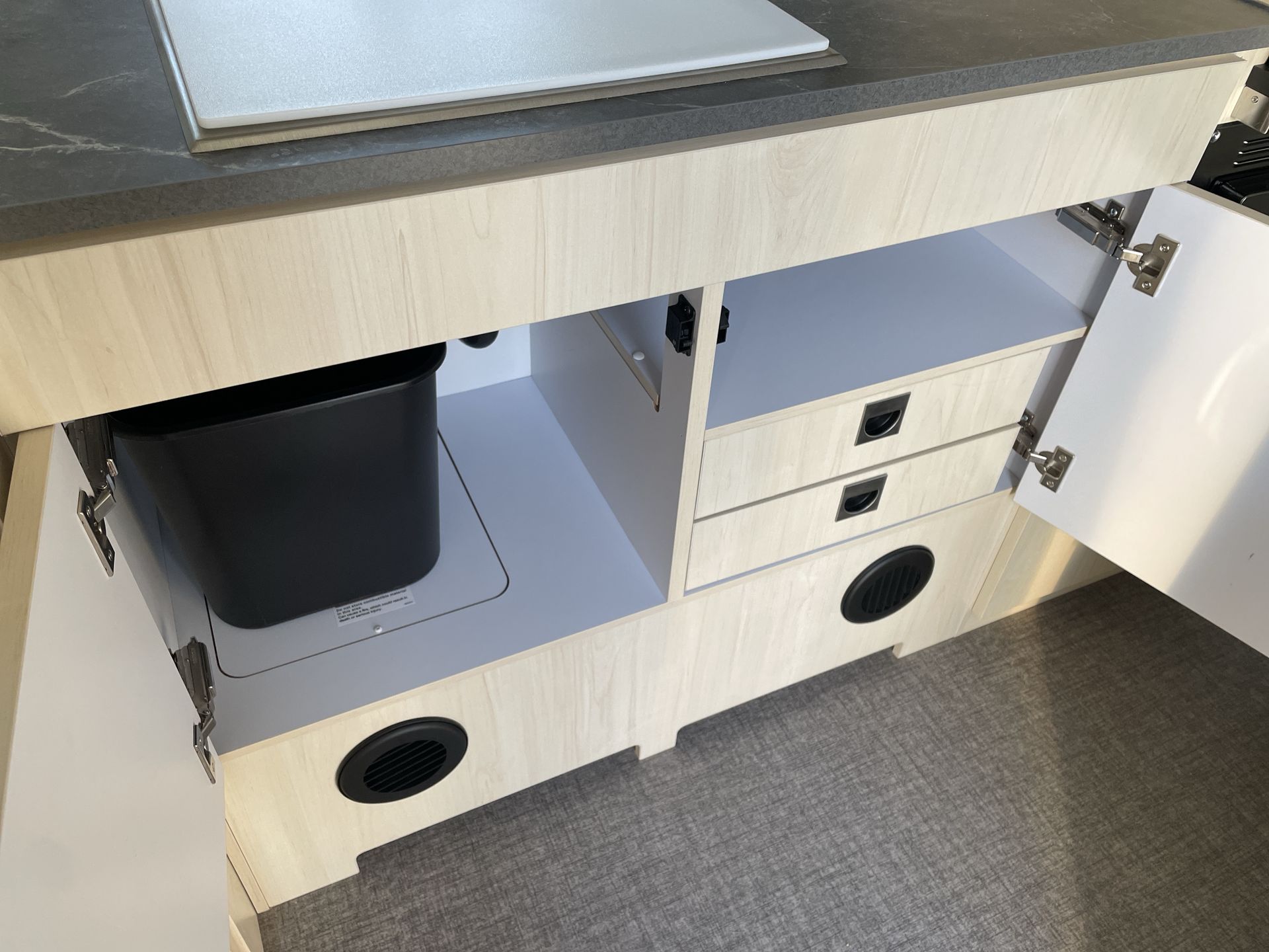 2025 Airstream 23FBQ Base