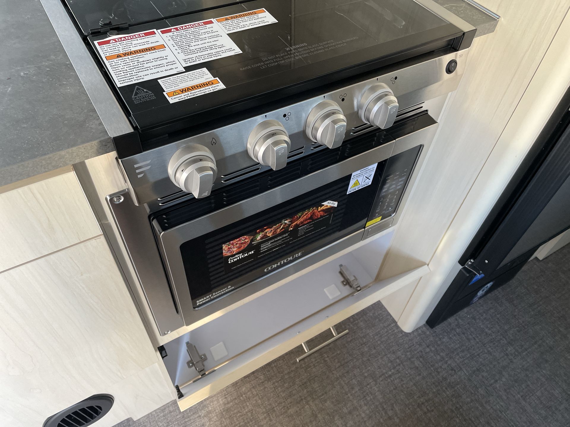 2025 Airstream 23FBQ Base