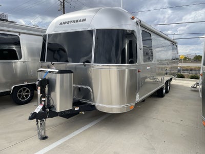 2026 Airstream 27FBQ Base