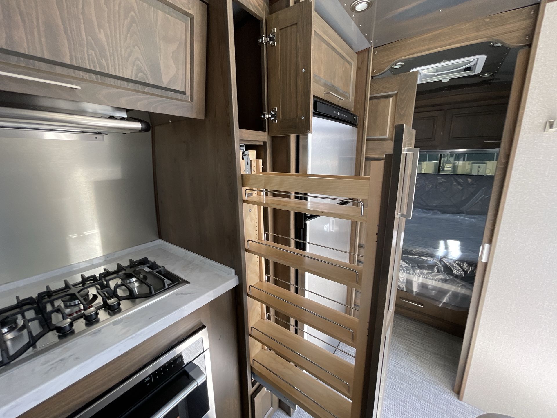 2026 Airstream 33FBQ Base