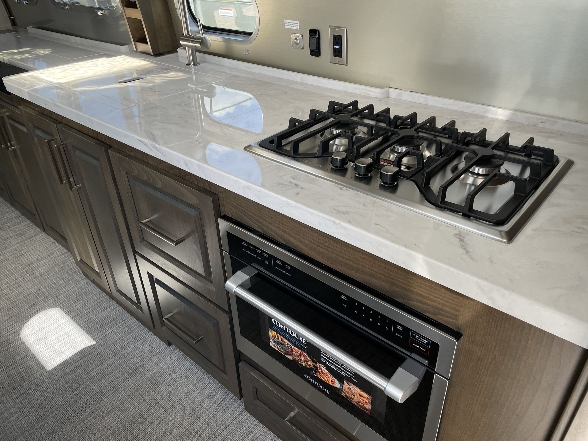 2026 Airstream 33FBQ Base