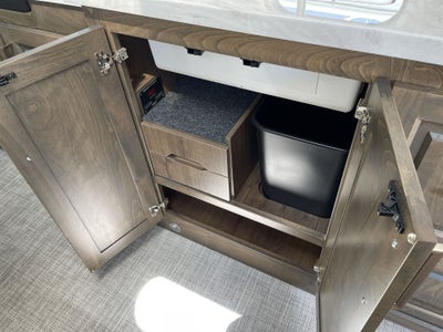 2026 Airstream 33FBQ Base