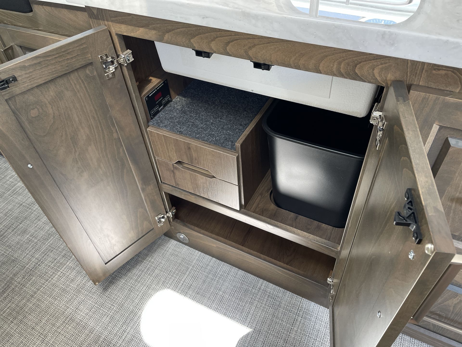 2026 Airstream 33FBQ Base