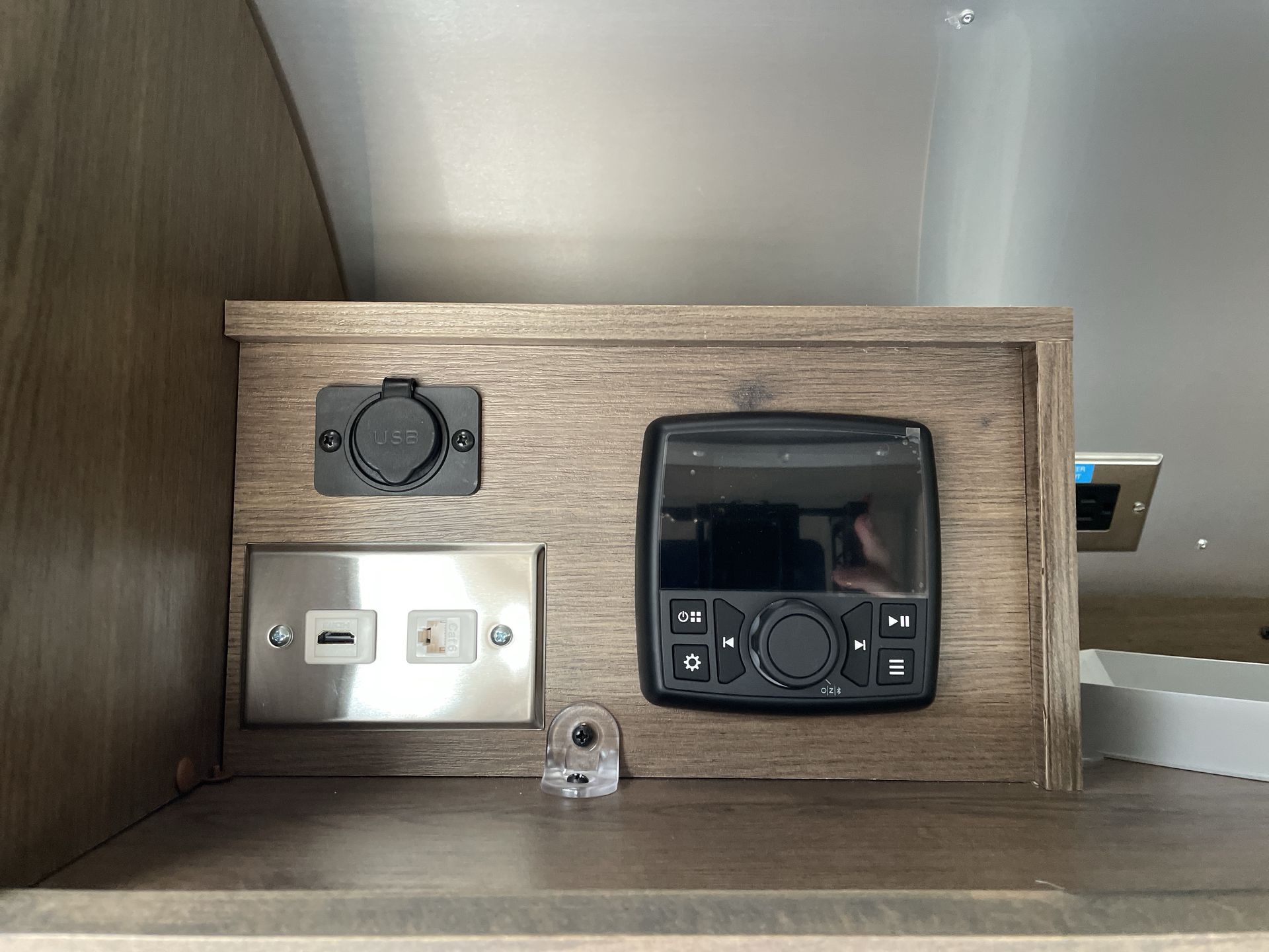 2026 Airstream 33FBQ Base