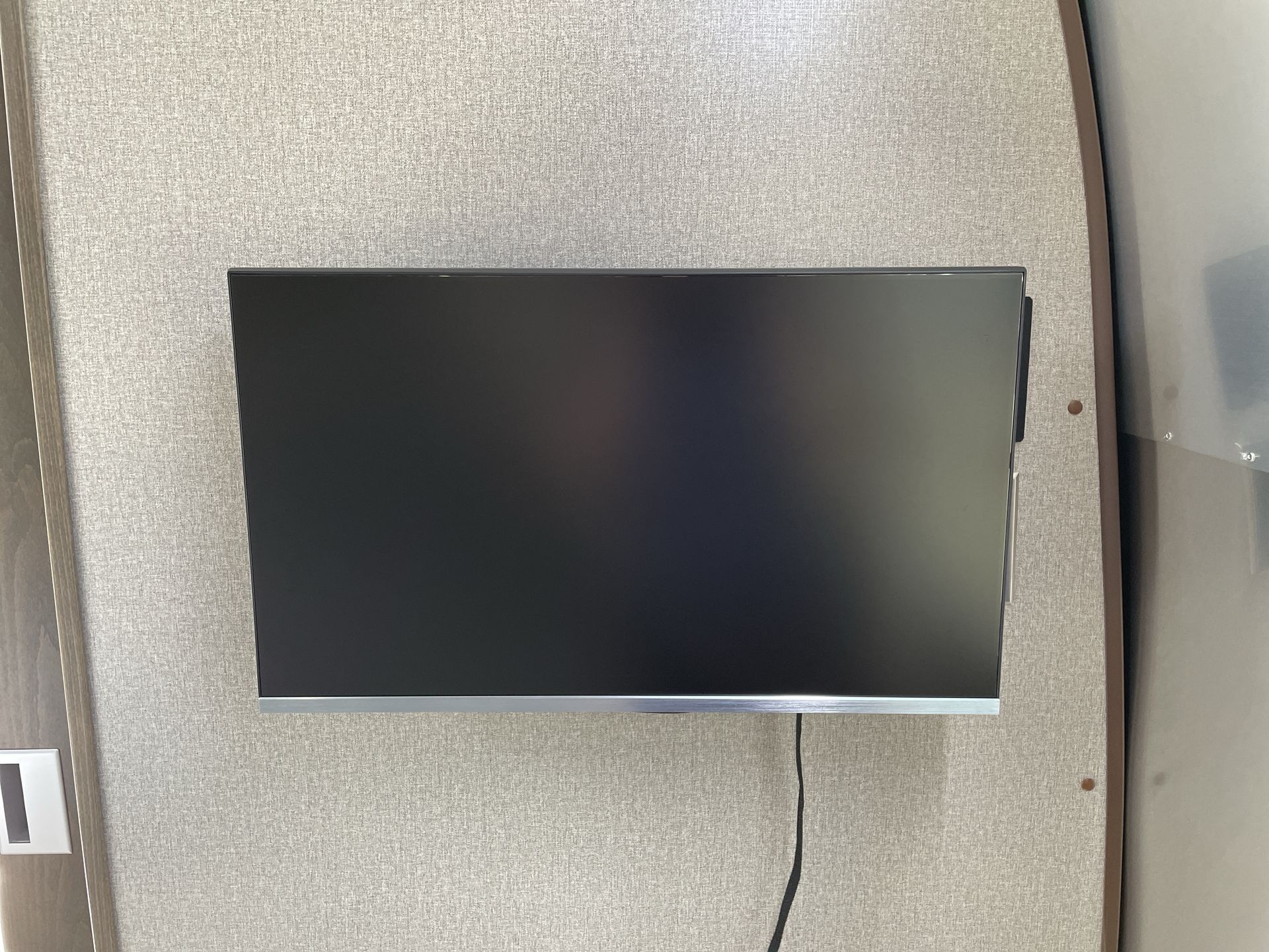 2026 Airstream 33FBQ Base