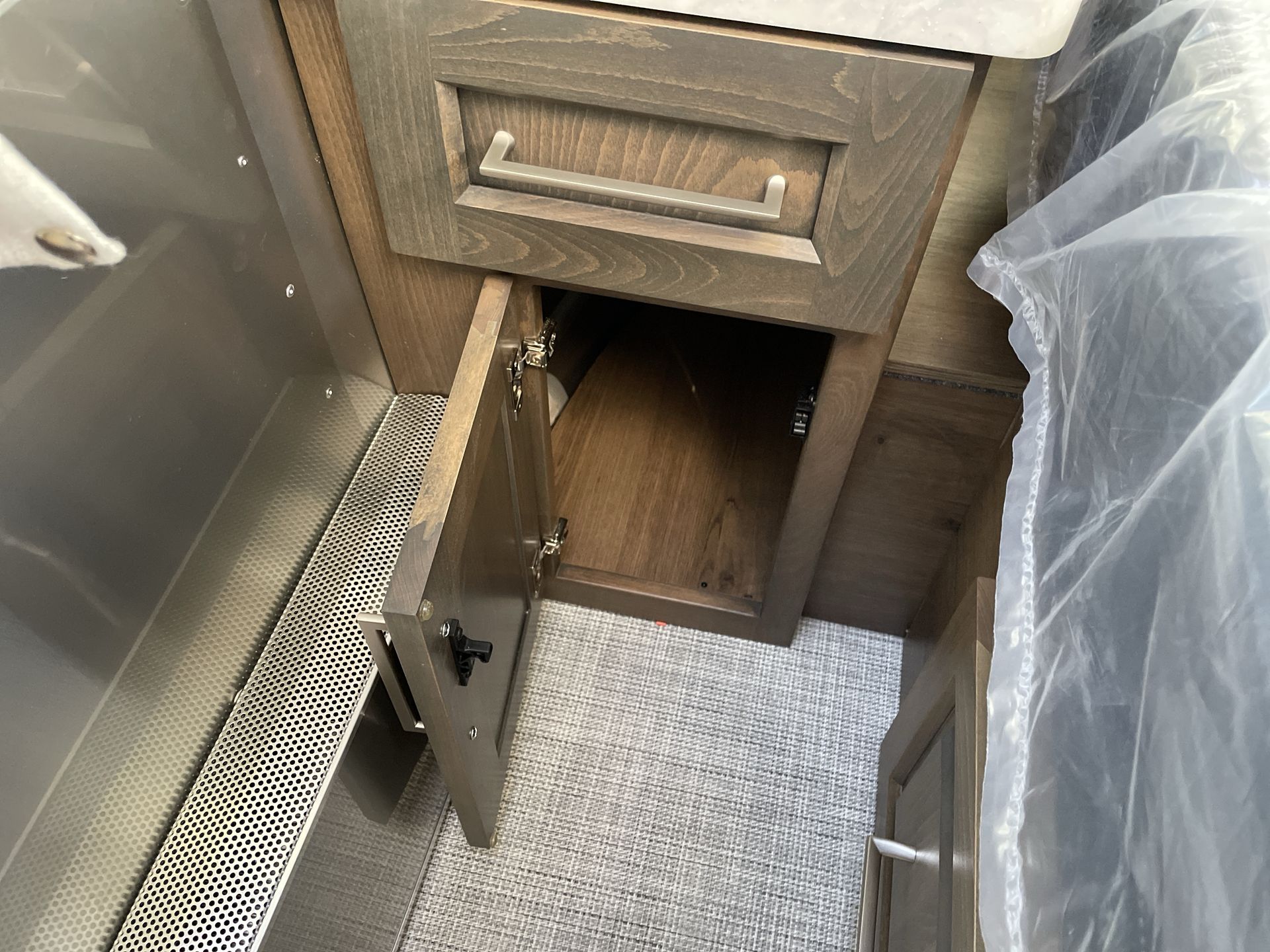 2026 Airstream 33FBQ Base