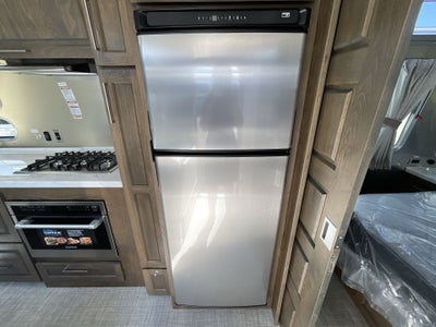 2026 Airstream 33FBQ Base