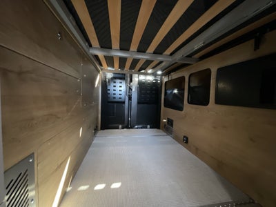 2026 Airstream Rangeline Base