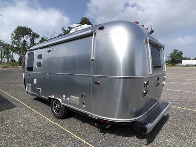 2026 Airstream 22FB Base