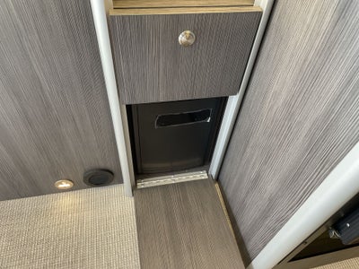 2026 Airstream Murphy Suite Base