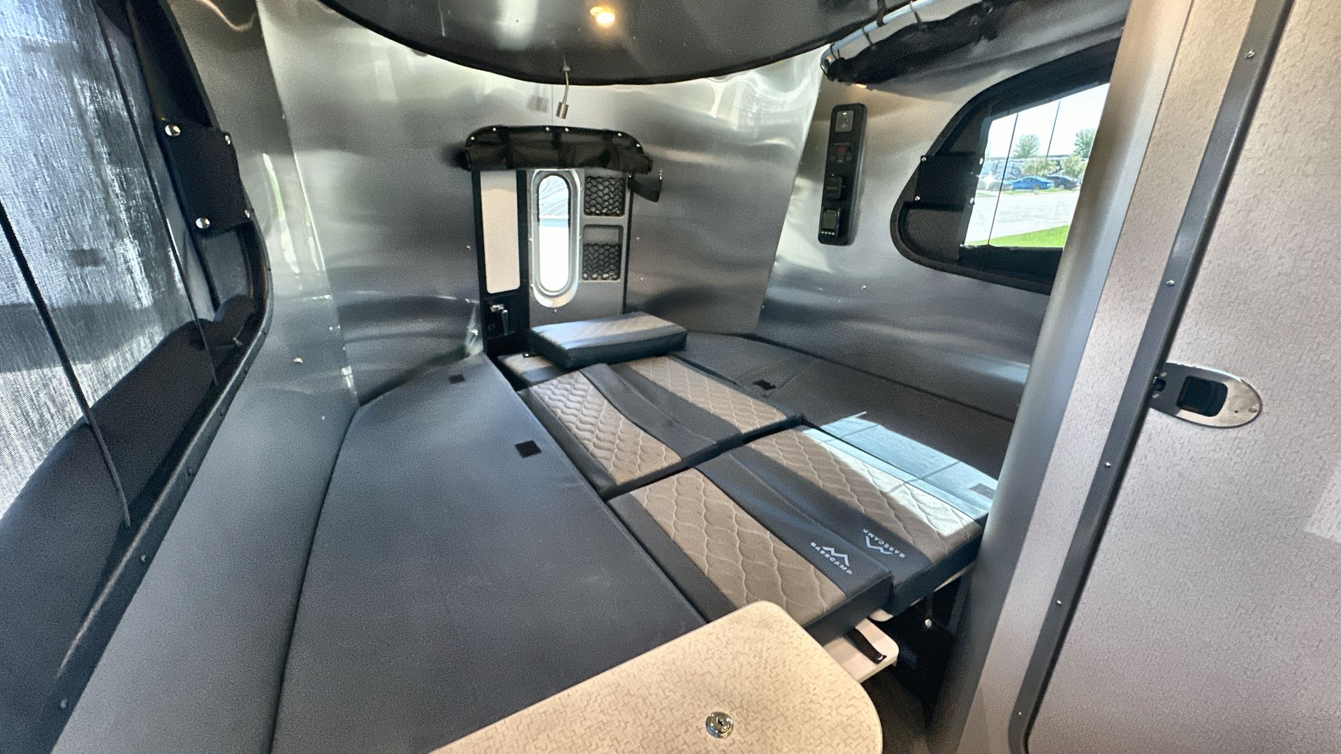 2025 Airstream 16X Base