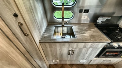 2025 Airstream 23FBQ Base