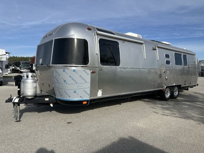2026 Airstream 33FBQ Base