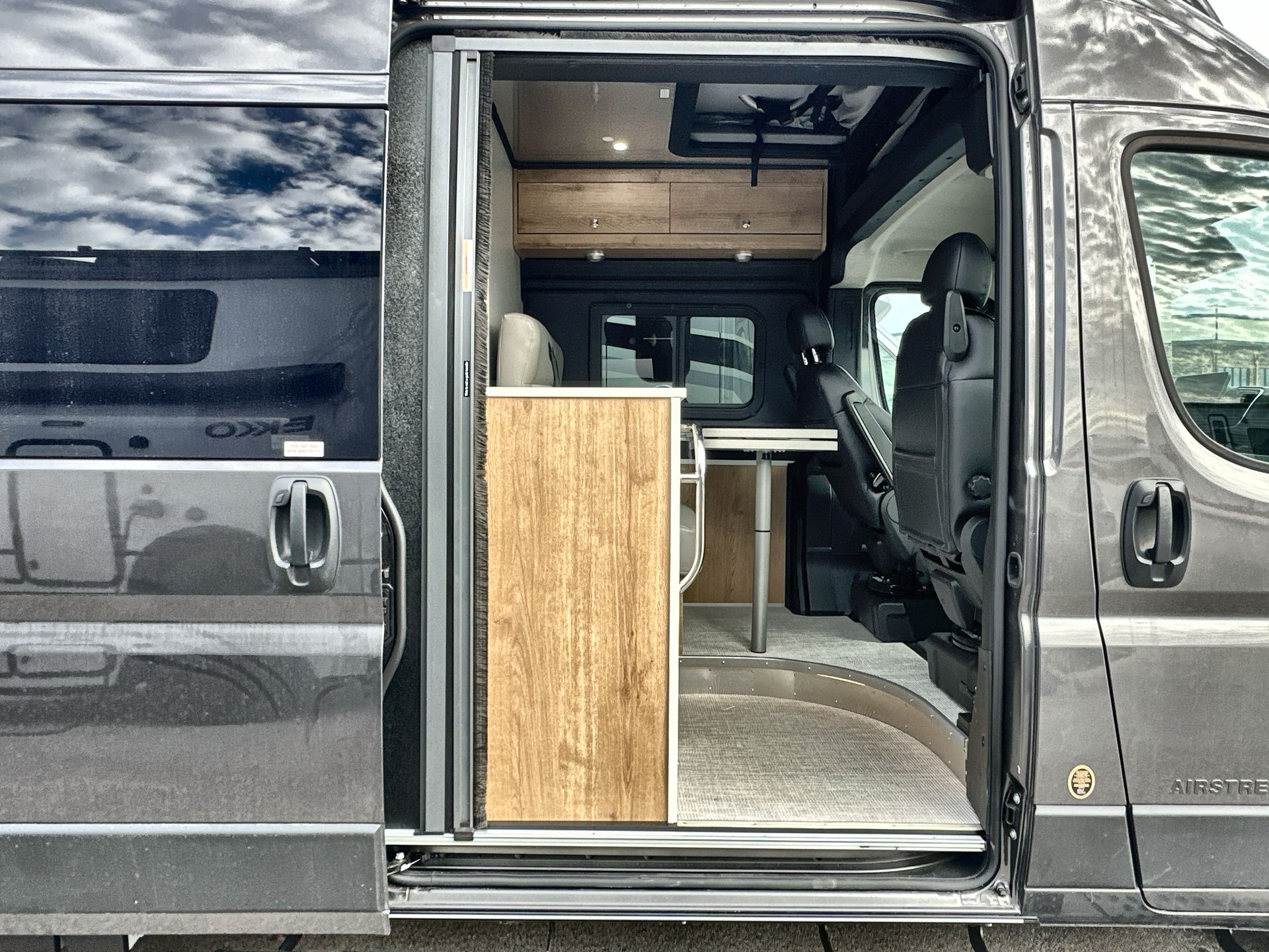 2026 Airstream Rangeline Base