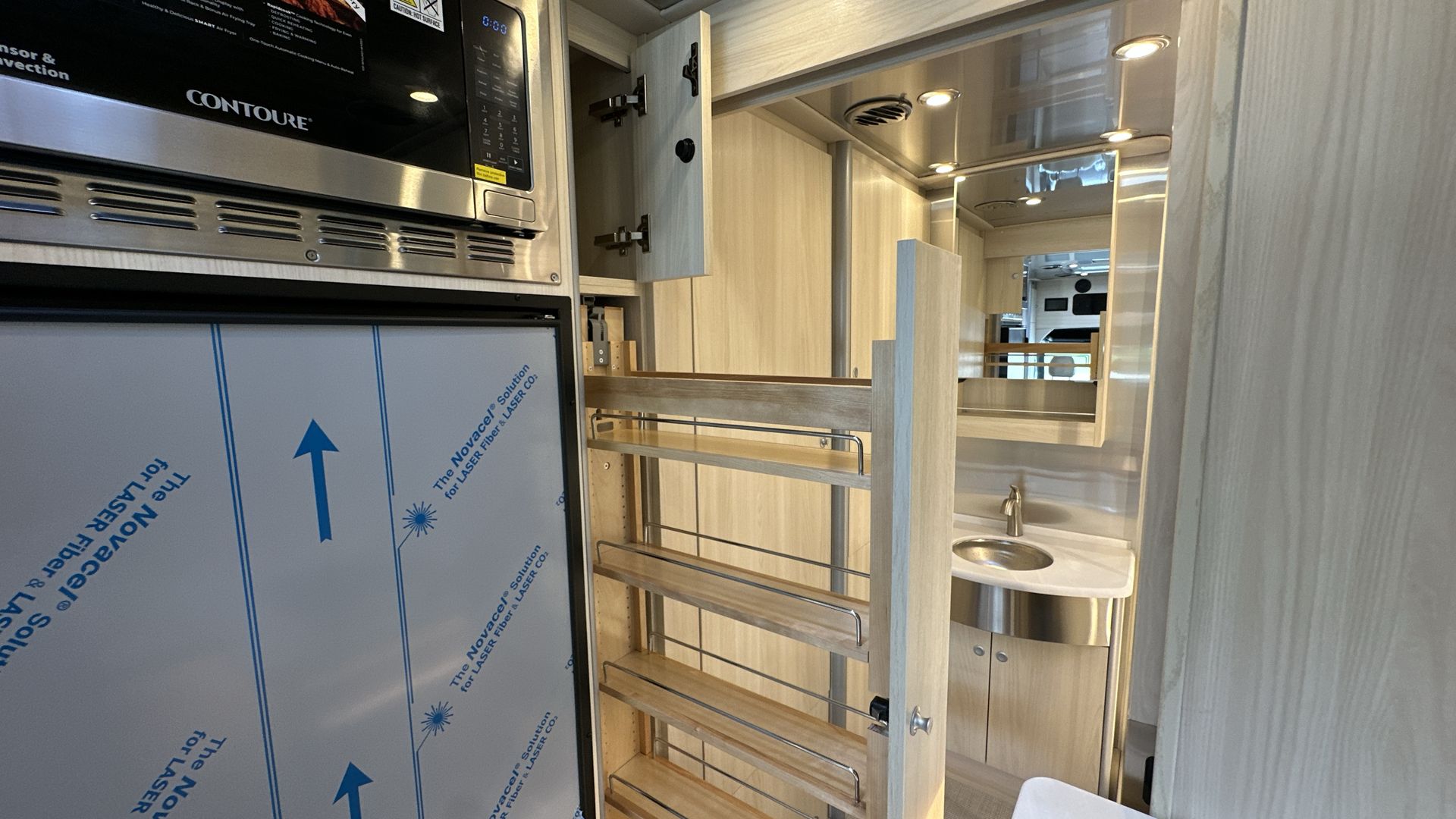 2026 Airstream Murphy Suite Base