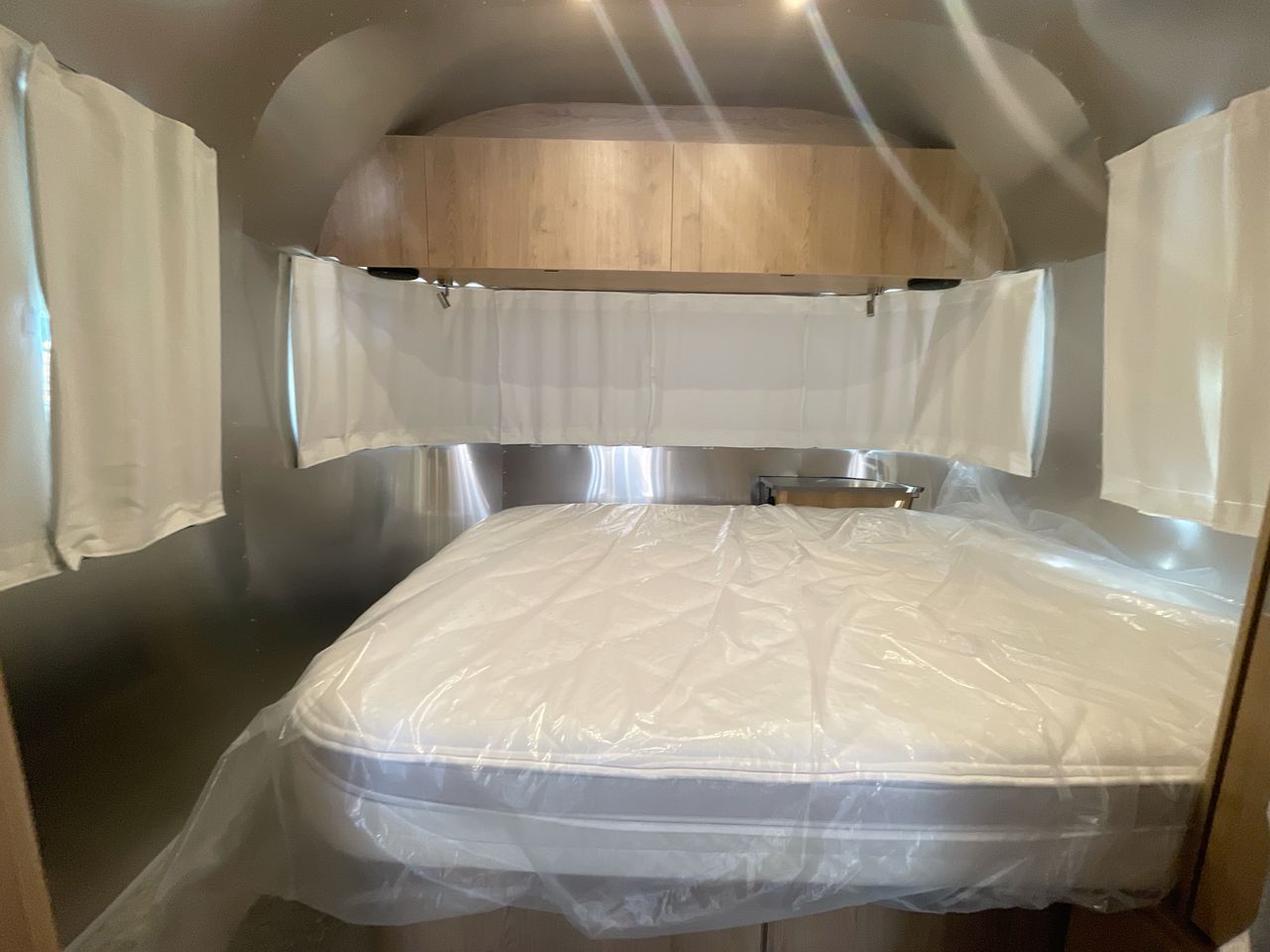 2026 Airstream 25FBQ Base