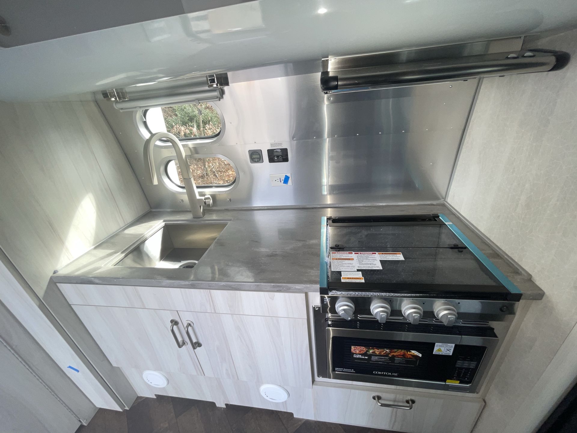 2026 Airstream 23FBT Base