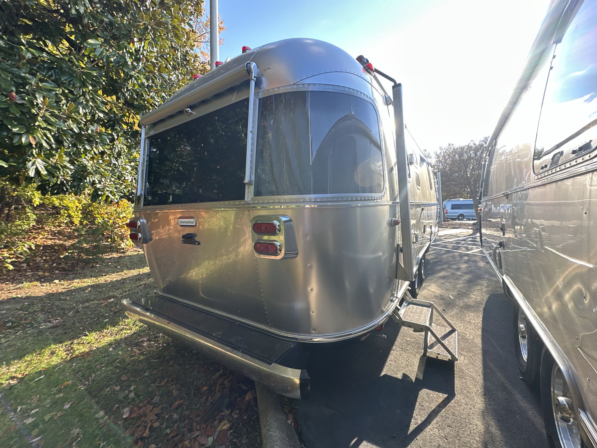 2026 Airstream 27FBT Base