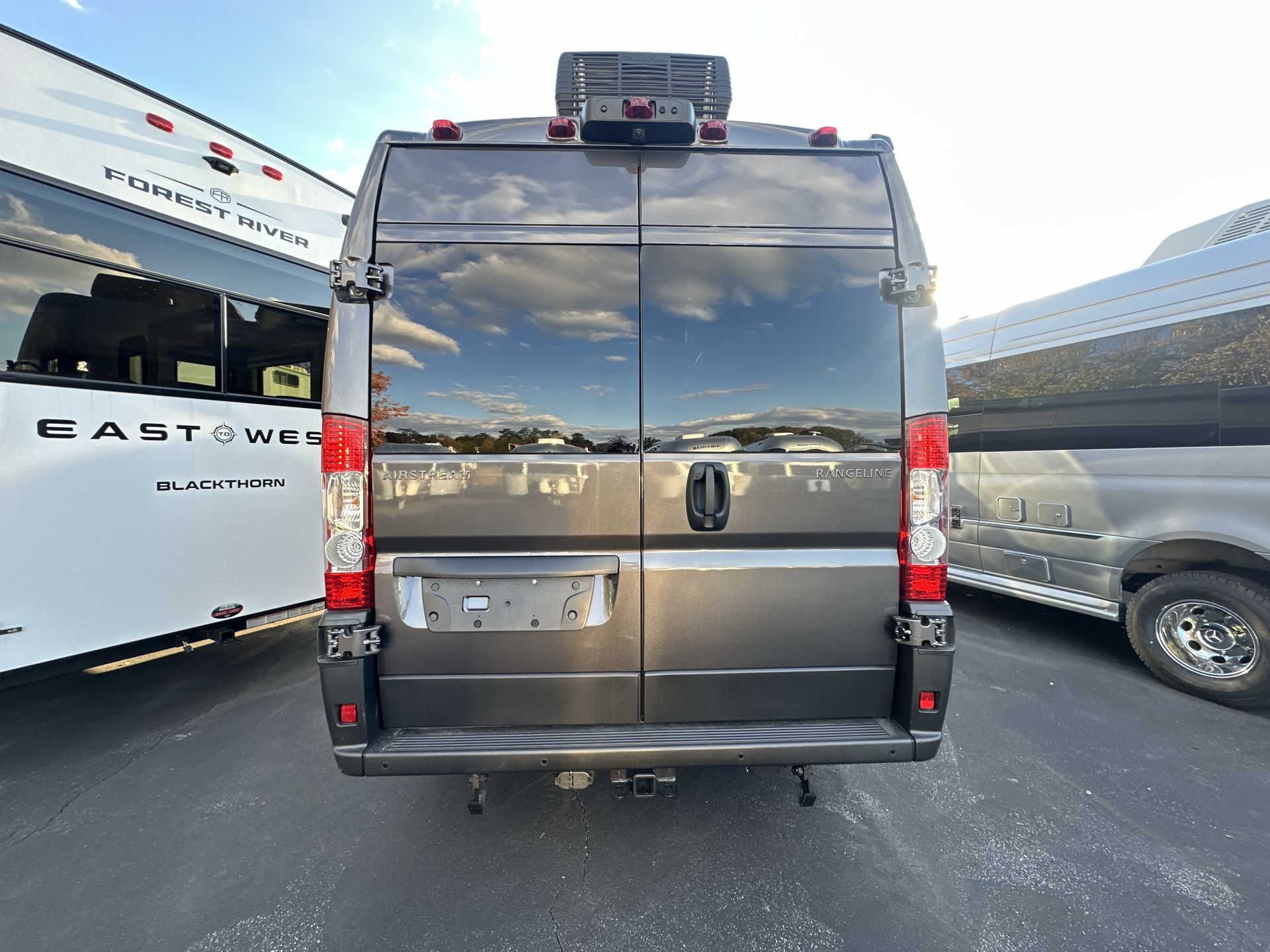 2026 Airstream Rangeline Base