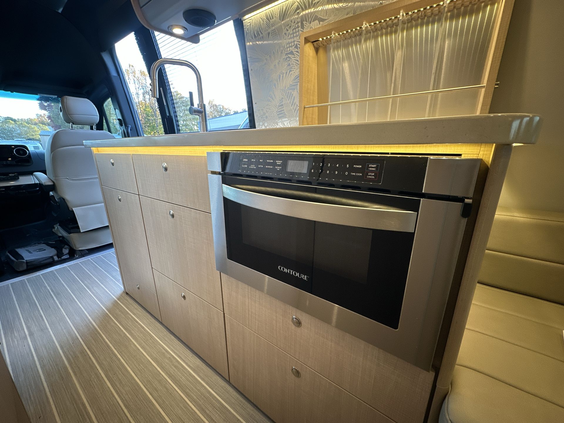 2026 Airstream 24GT Tommy Bahama Base