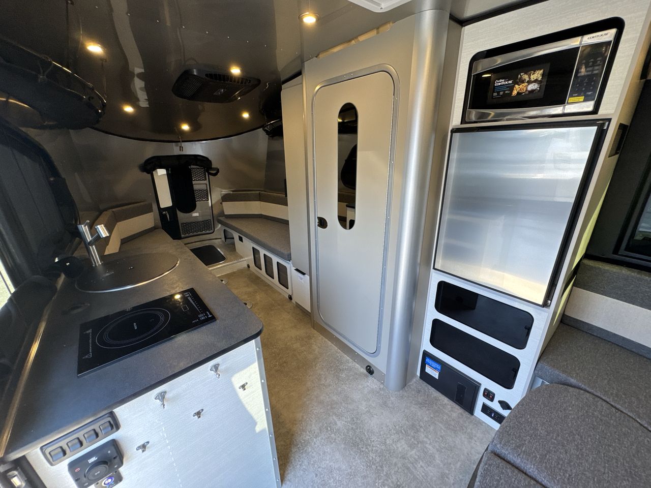 2026 Airstream 20Xe Base