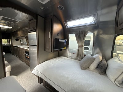 2026 Airstream 33FBT Base