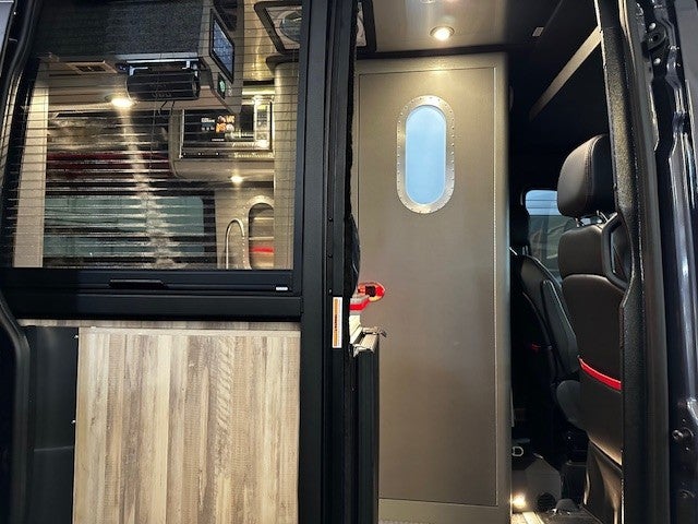 2025 Airstream 19X Base