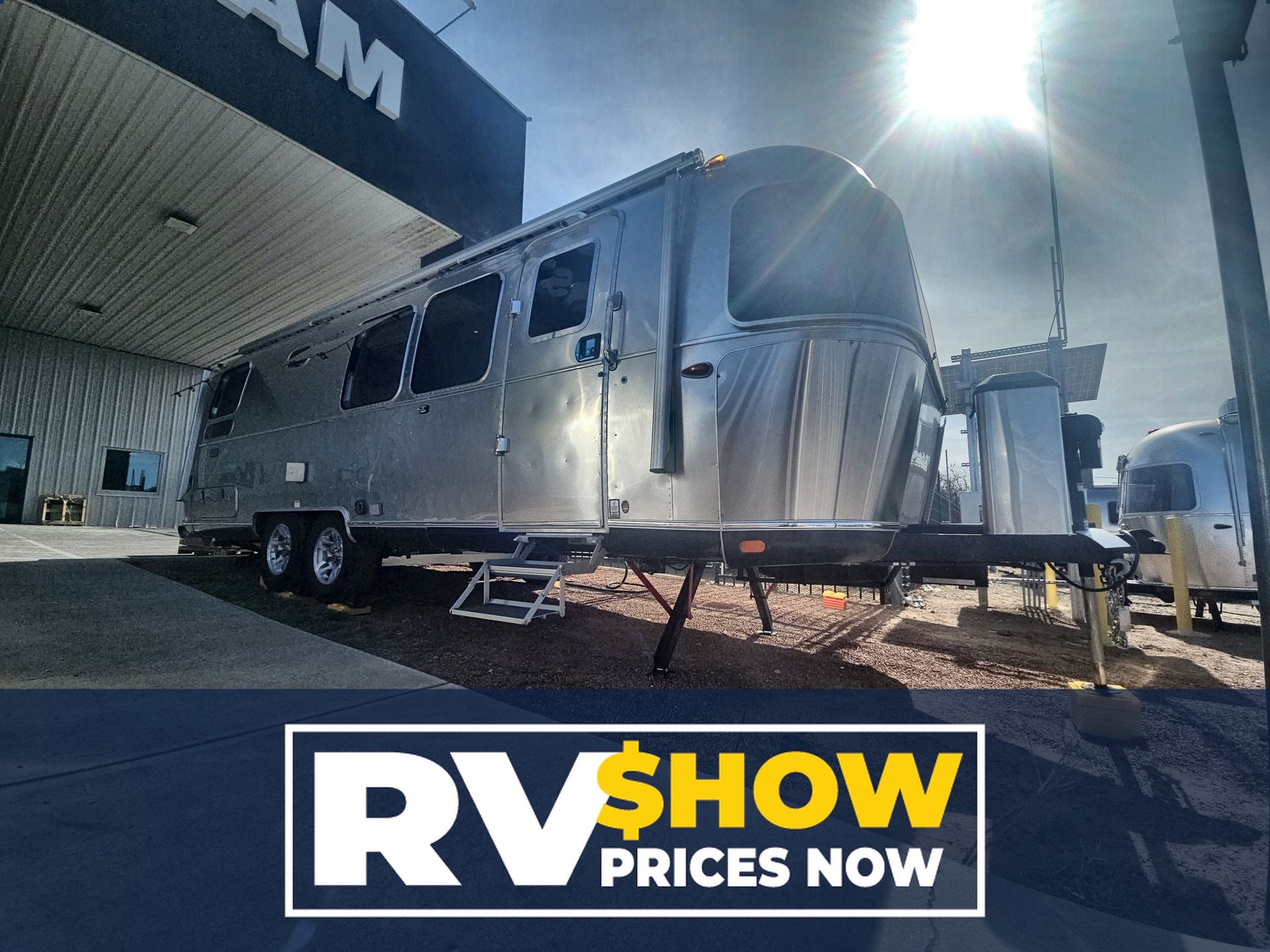 2026 Airstream 28RBT Base