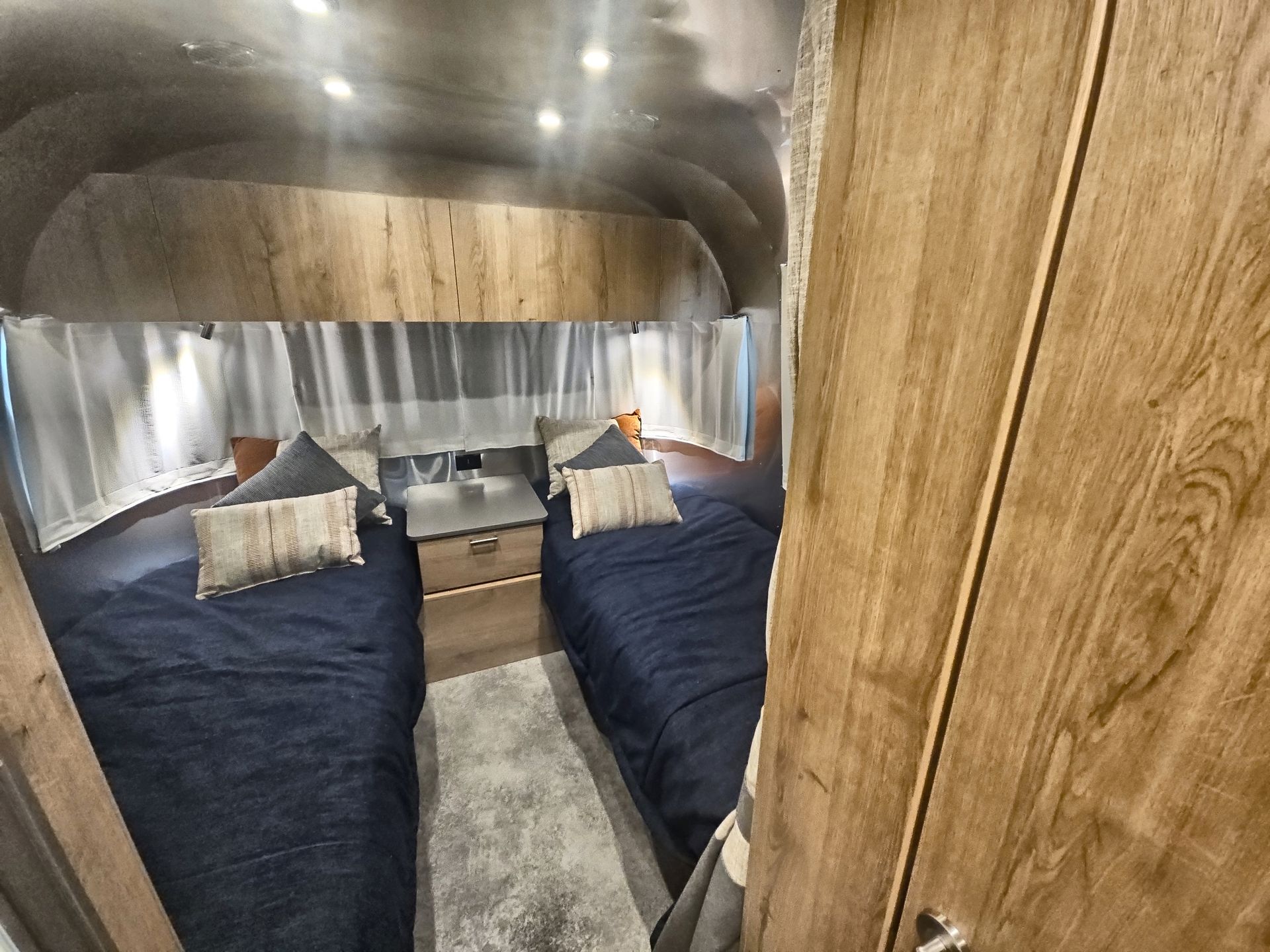 2026 Airstream 25FBT Base