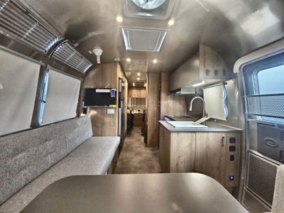 2026 Airstream 25FBT Base