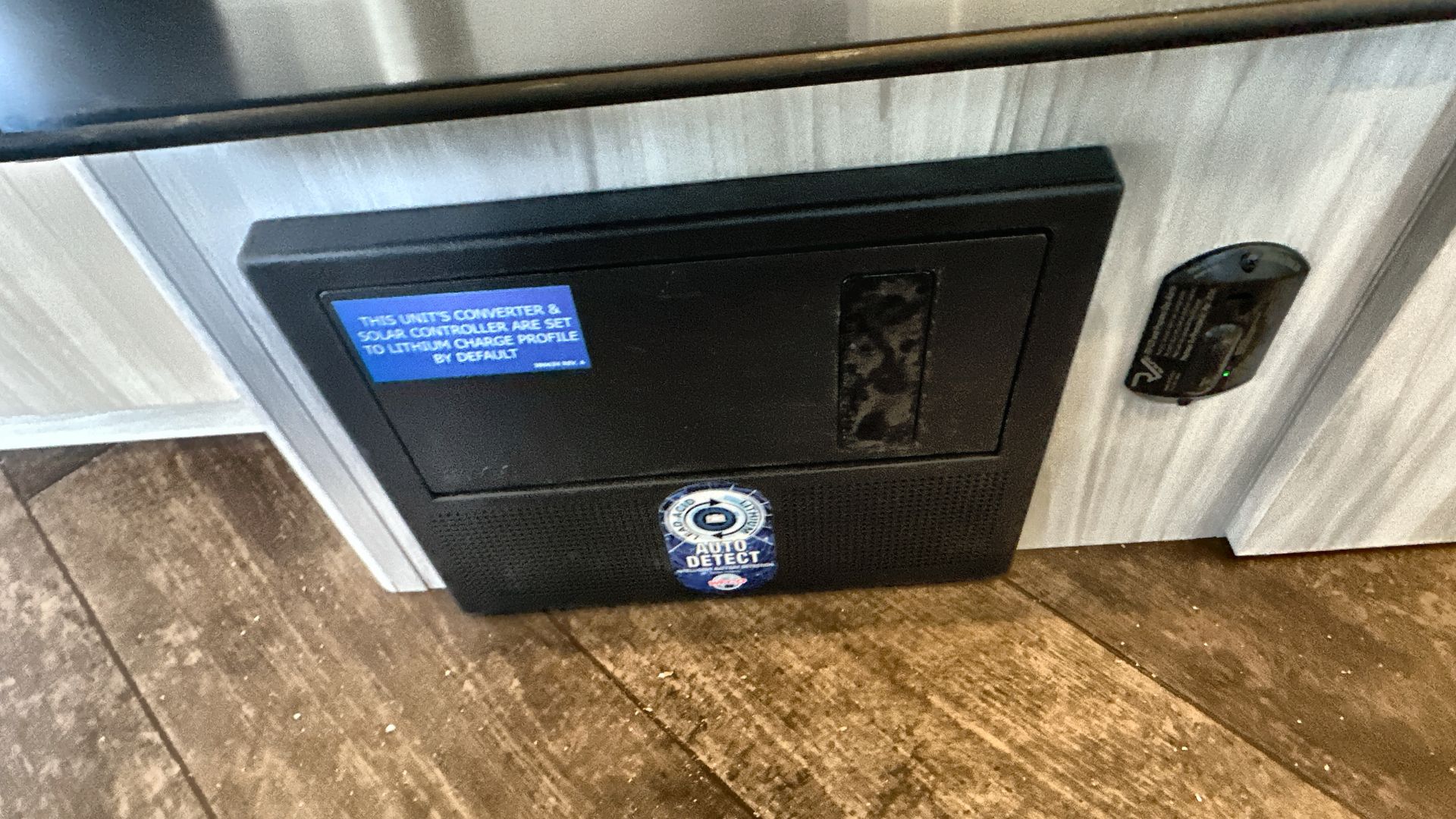 2025 Airstream 23FBT Base