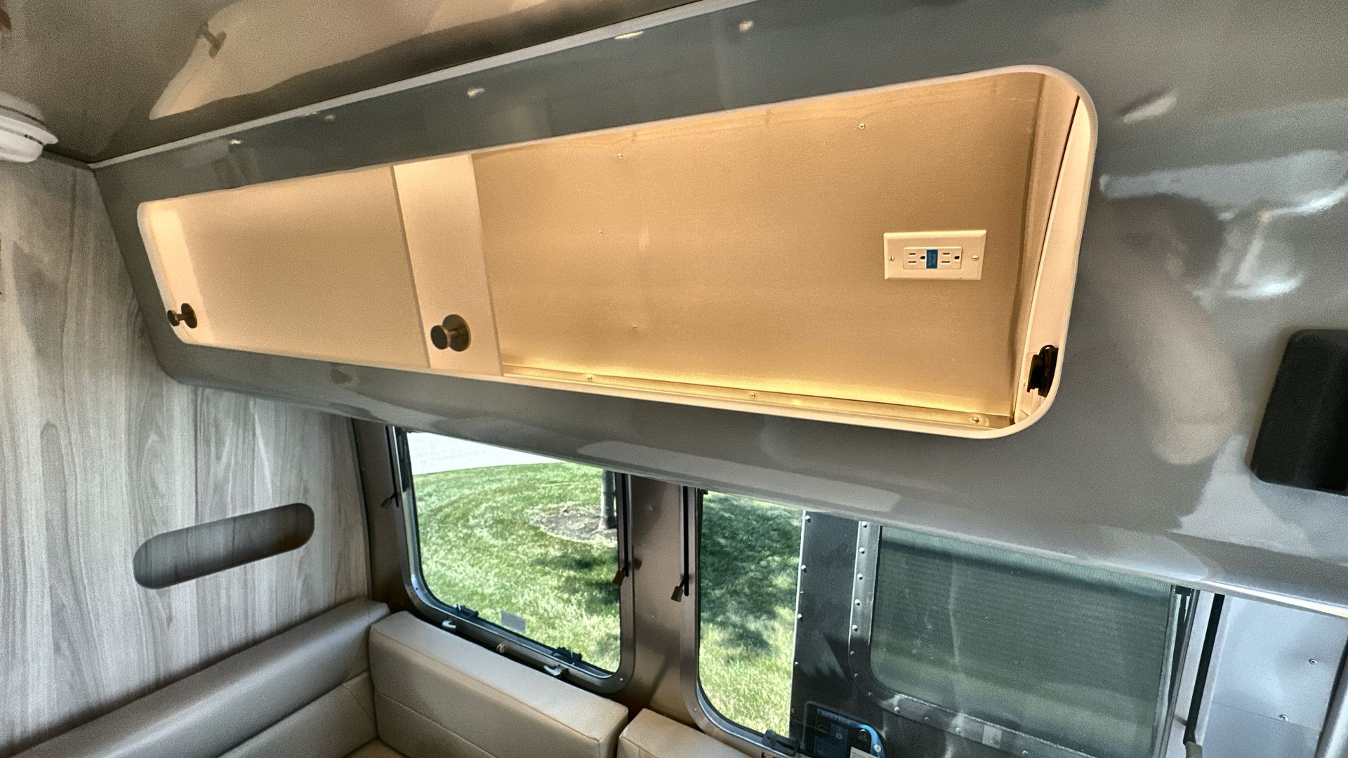 2025 Airstream 23FBT Base