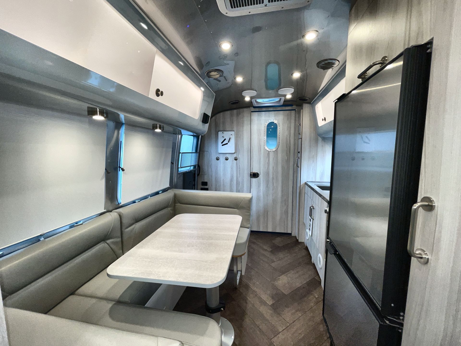 2025 Airstream 23FBQ Base