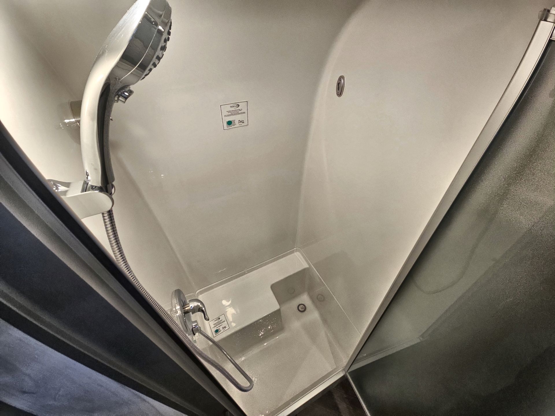 2025 Airstream 27FBT Base