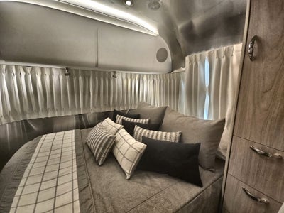 2026 Airstream 25FBQ Base