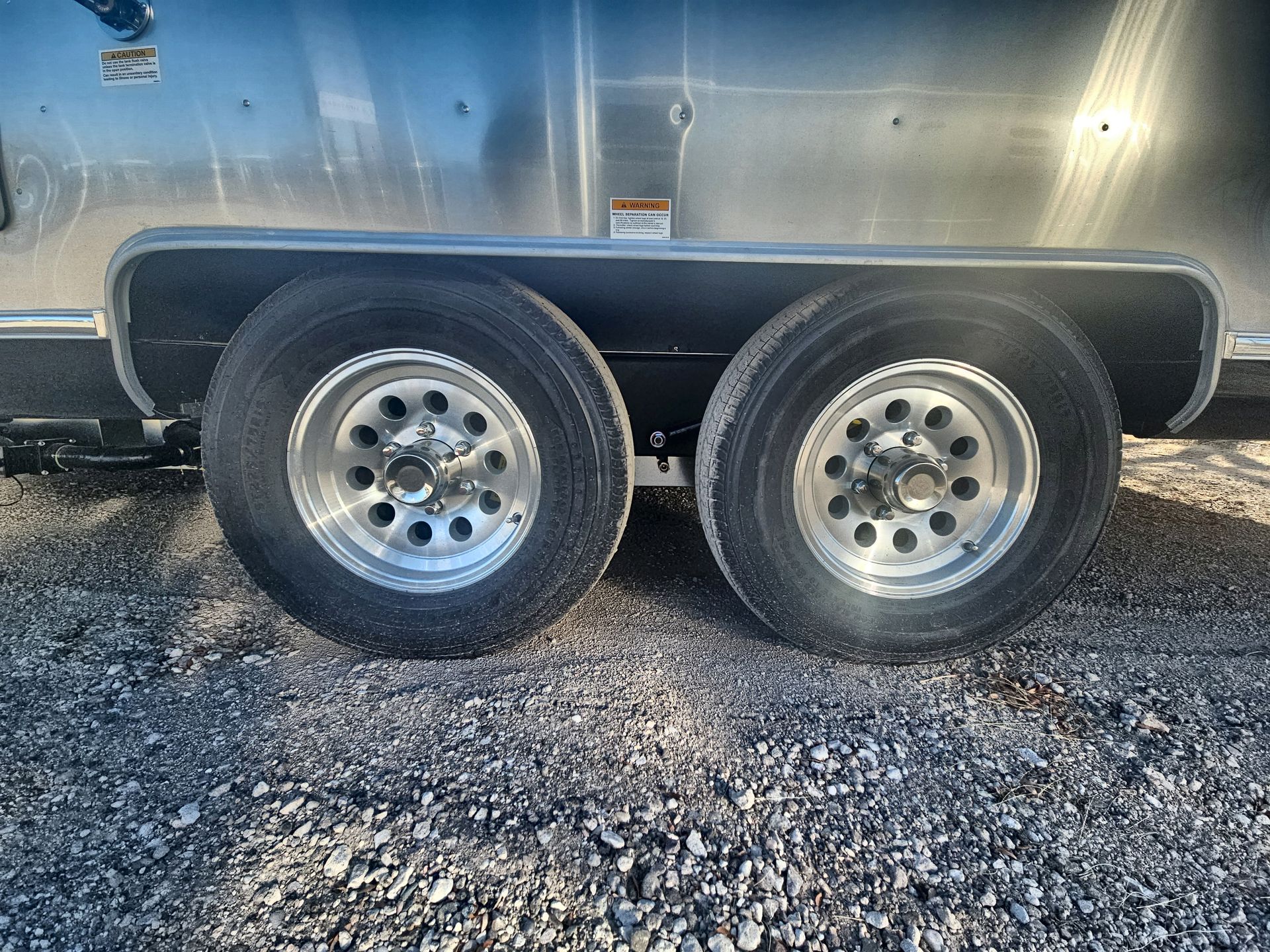 2026 Airstream 25FBQ Base